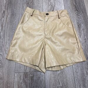 Lilyful women’s beige leather shorts